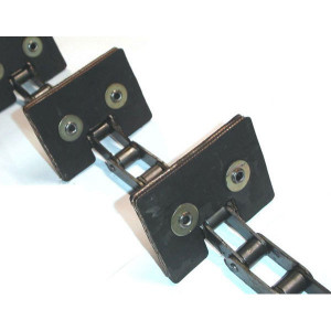Chaine complète à grain longueur 7m22 47 équerres pour FAHR Chaine complète à grain longueur 7m22 47 équerres pour FAHR
